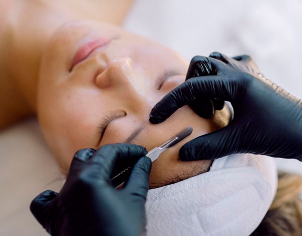 Dermaplane-Signature-Facial